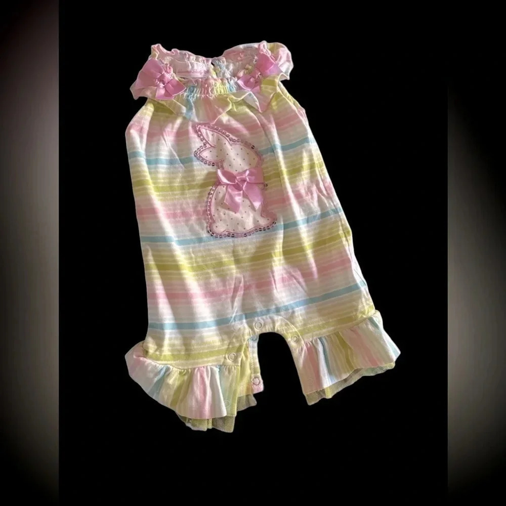 Spring outfit with bunny decal. Beautiful pastel colors 12m.